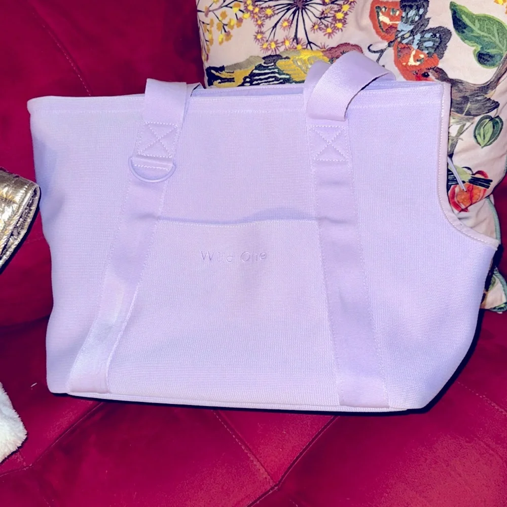 Wild One Lilac pet carrier
